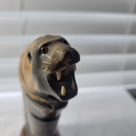 VINTAGE HAND CARVED HORN TIGER SCUTTURE MADE IN THAILAND - Picture 3 of 14